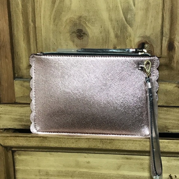 ✂️Victoria's Secret Laser Cut Pink Wristlet - Picture 4 of 7
